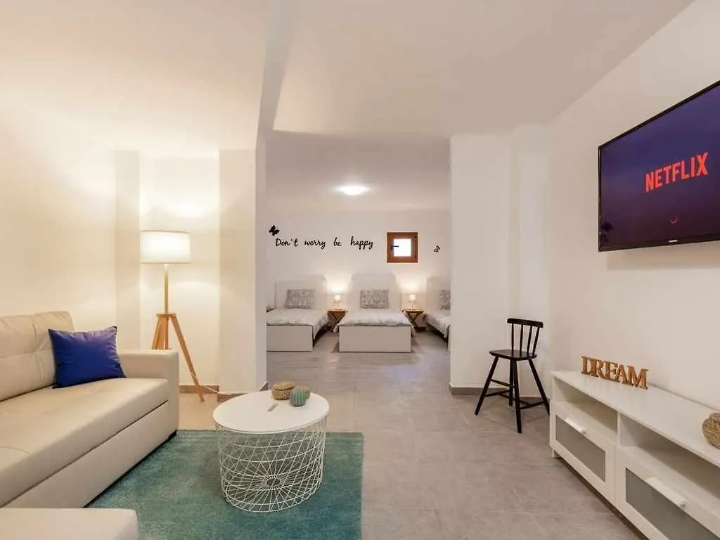 Villa Con Piscina Climatizada Y Vistas Al Golf  Estepona