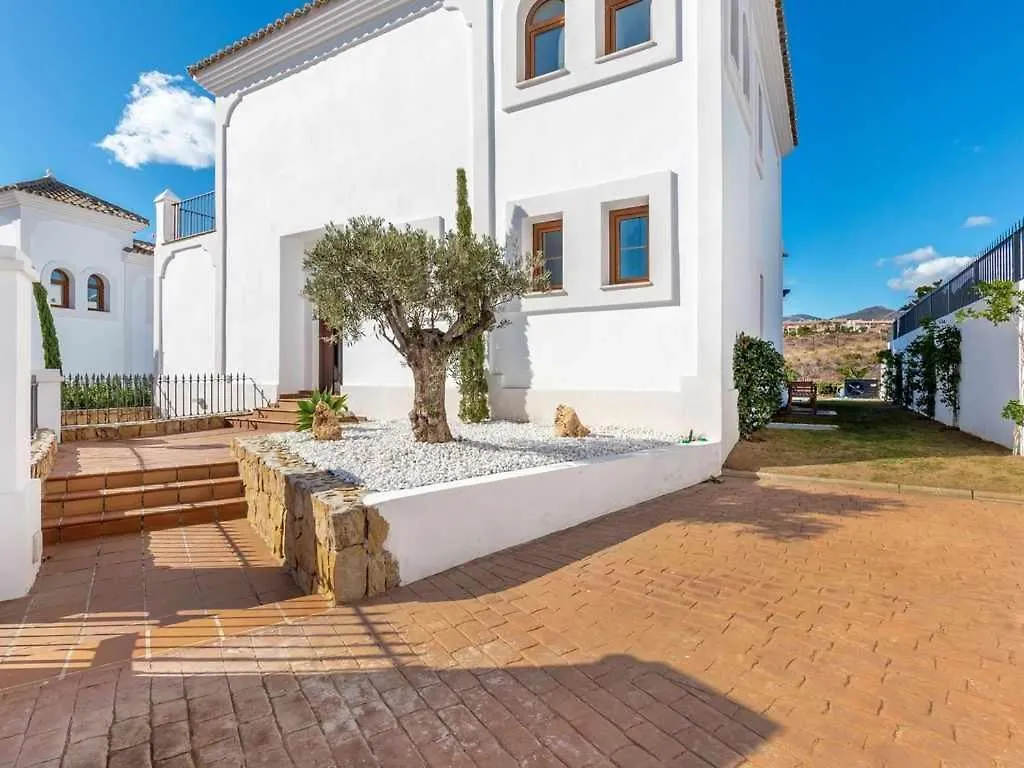 Villa Con Piscina Climatizada Y Vistas Al Golf Spain