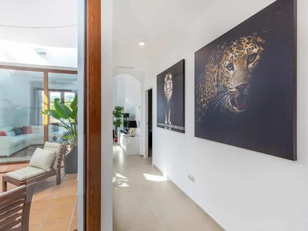 Villa Con Piscina Climatizada Y Vistas Al Golf Spain