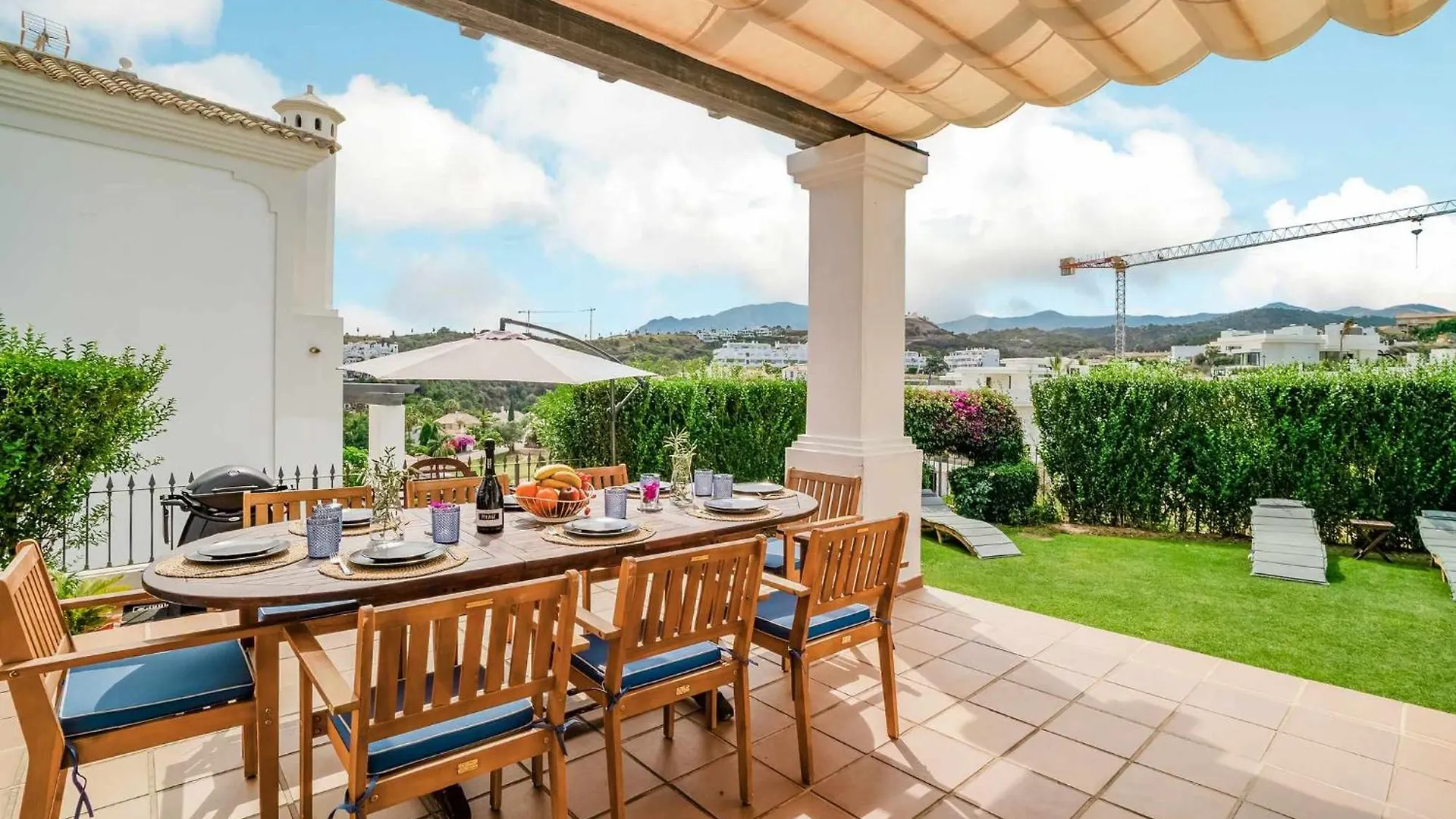 Villa Con Piscina Climatizada Y Vistas Al Golf Spain