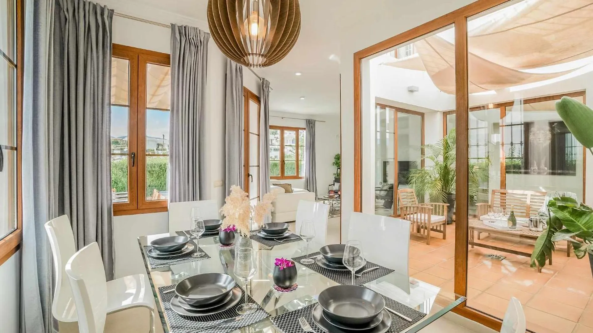 Villa Con Piscina Climatizada Y Vistas Al Golf 0*, Estepona Spain