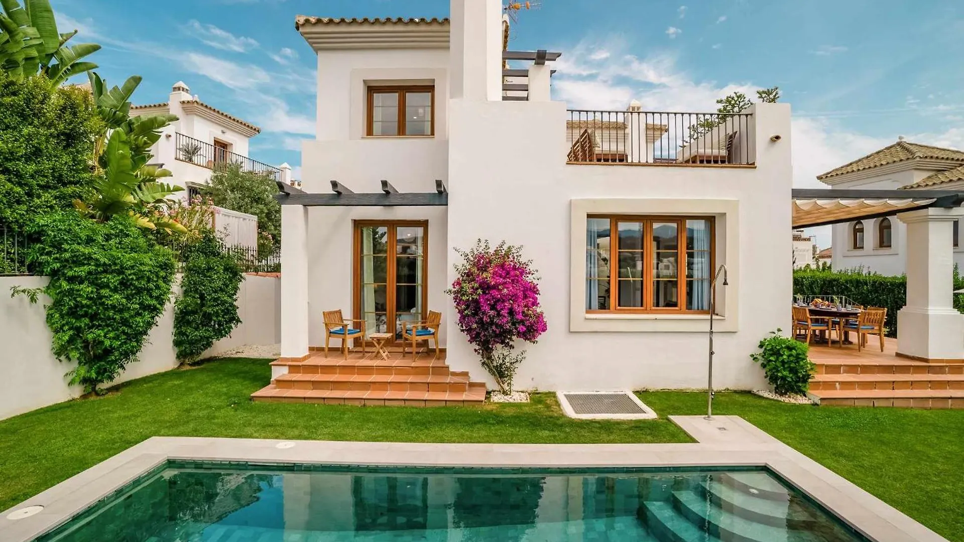 Villa Con Piscina Climatizada Y Vistas Al Golf location