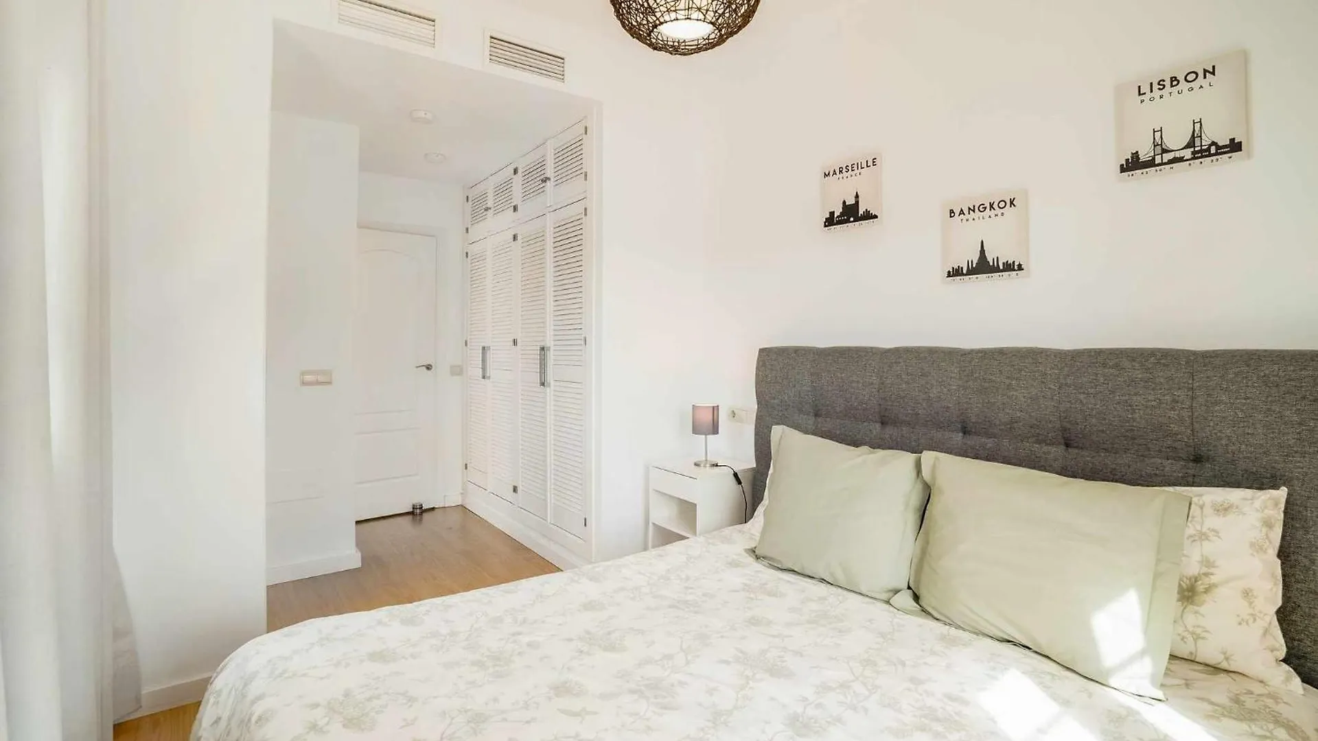 Villa Con Piscina Climatizada Y Vistas Al Golf  Estepona